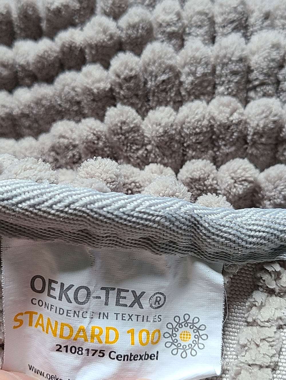 CatGuru Cat Litter Mat Rug in Light Gray ~ 100% Polyester Soft Machine Washable - Picture 6 of 10